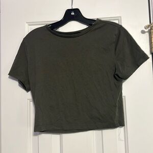Dark green wild fable baby tee size large